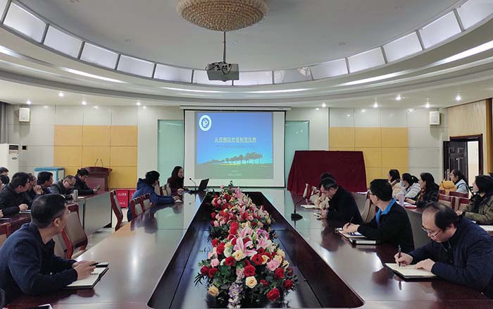 动画疯
举办《从疫情防控看制度优势》专题教育报告1.jpg